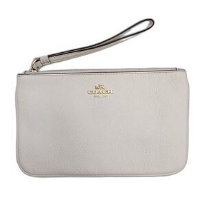 Coach Large Corner Zip Wristlet in Crossgrain Leather – Chalk/Gold